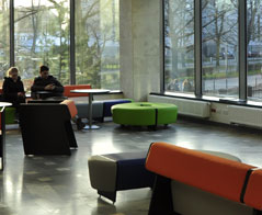 Studia na kierunku budownictwo w Warszawie stacjonarne czy niestacjonarne – jaki tryb wybrać?