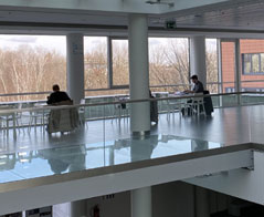 Kto idzie na studia na kierunku kosmetologia w Warszawie?