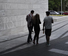 Studia na kierunku psychologia w Łodzi stacjonarne, niestacjonarne czy online – jaki tryb wybrać?