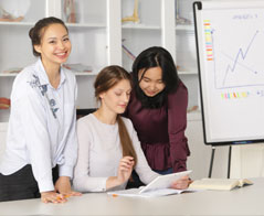 International Relations and European Studies - Uczelnia Łazarskiego w Warszawie