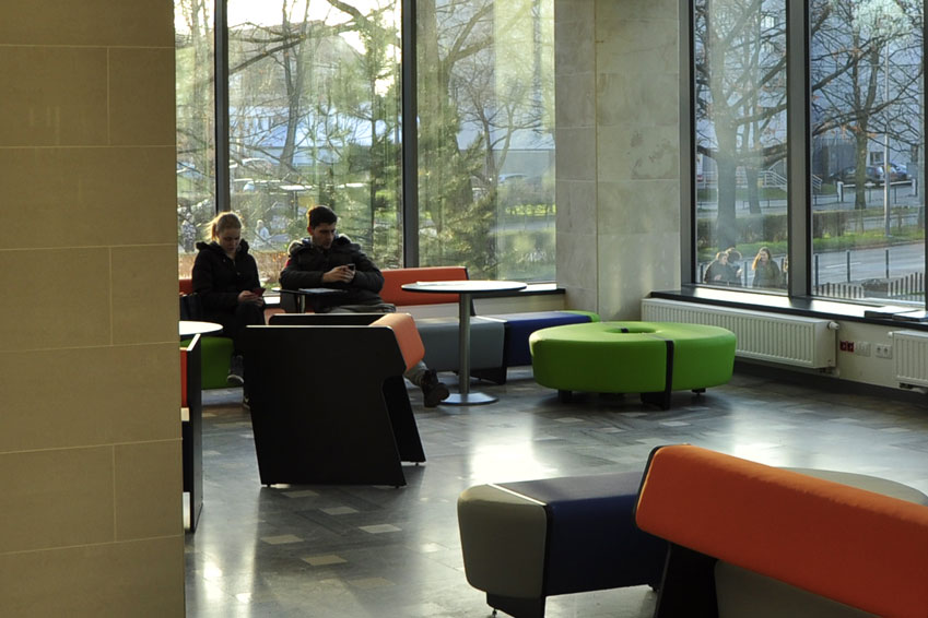 Ile trwają studia na kierunku farmacja w Warszawie