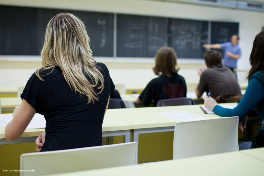 Ile trwają studia na kierunku położnictwo w Rzeszowie