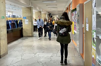 Psychologia, filologia angielska i kryminalistyka znalazły się wśród najbardziej obleganych kierunków rekrutacji 2023/2024 na UKEN Krakowie 