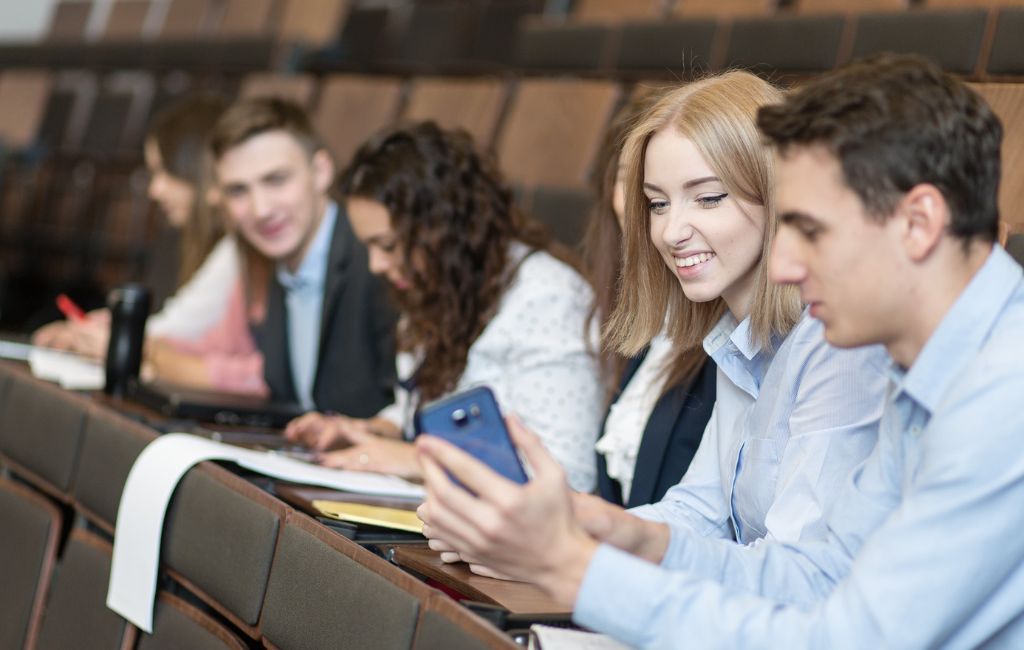 Studia Poznań - Uniwersytet im. Adama Mickiewicza w Poznaniu