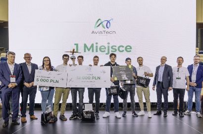 Sukces studentów Politechniki Rzeszowskiej w Hackathonu AviaTech Challenge
