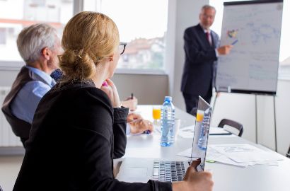 ACCA czy MBA, a może studia podyplomowe? Studiuj elastycznie do swoich potrzeb: stacjonarnie lub online