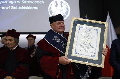 Inauguracja roku akademickiego SUM z wyjątkowym wyróżnieniem dla prof. Wojciecha Golusińskiego
