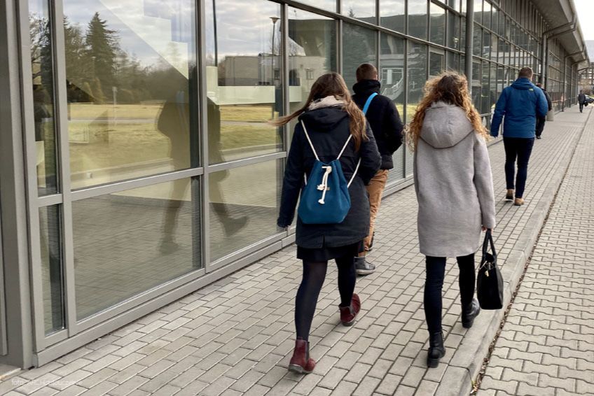 Ile trwają studia na kierunku logistyka?