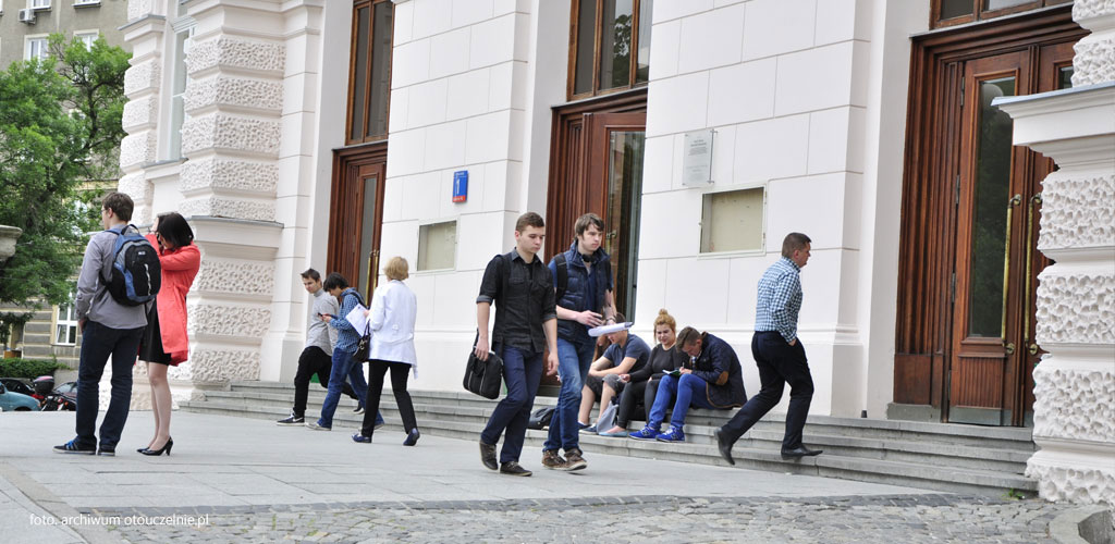 Uczelnie w Warszawie