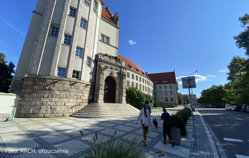 Rekrutacja na studia. Jakie dokumenty trzeba złożyć